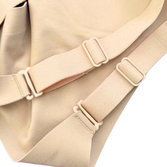 Honeylove Sand/Nude CrossOver Wireless Seamless Mesh Wide Band Adjustable Bra-3X - Picture 4 of 5